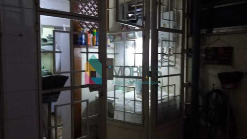 Imagem 4 de 15 de Apartamento Em Copacabana Em Rua Transversal E Arborizada E Silenciosa! - Ap3436