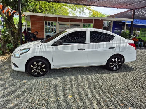 Nissan Versa V-drive Conect At Con 29 Mil Km Modelo 2024