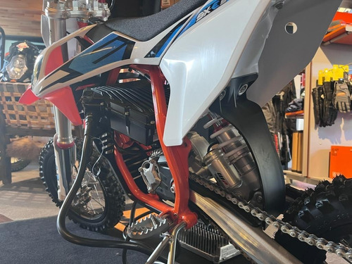 Imagen 6 de 11 de Ktm Sx E5 Minicross 2023