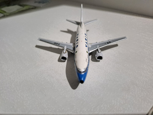Miniatura Avião B737-300 Varig Aeroclassics 1/400 S/cxa Ler! Branco (Usado)