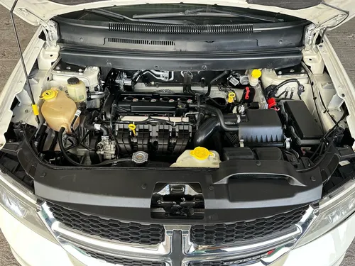 Dodge Journey 2.4 Sxt 5 Pasajeros Plus At
