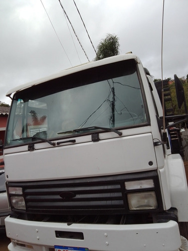 Ford Cargo Modelo 2218