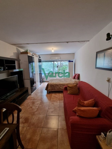 Imagen 1 de 12 de Venta Monoambiente Centro - Montevideo Centro Montevideo