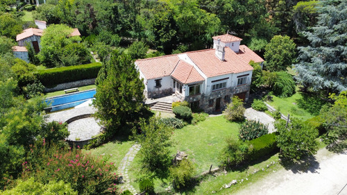 Casa En La Falda, Hermoso Chalet