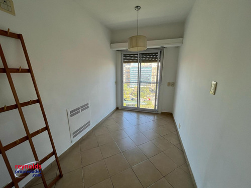 Excelente 2 Ambientes, Piso Alto, Súper Luminoso, Increíble Vista!!