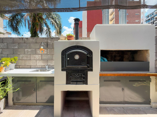 Departamento De 1 Dormitorio Con Gran Patio Y Parrilla En Zona Río