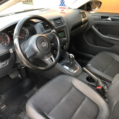 Imagem 3 de 11 de Volkswagen Jetta 2.0 4p Flex Confortline Automático
