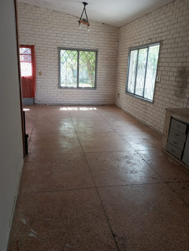 Excelente Casa 3 Dormitorios + Amplio Terreno - C/renta - Aires Puros