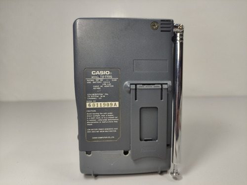 Imagem 8 de 11 de Antiga Mini Tv Portátil Analógica Casio Model Tv-777 Ok