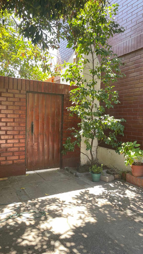 Casa 5 Dormitorios 4 Baños 2 Estacionamientos Venta Directa