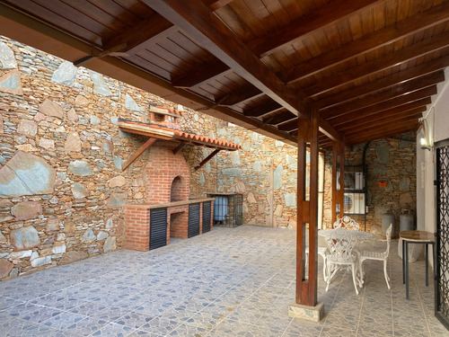 Linda Casa En Conjunto Privado