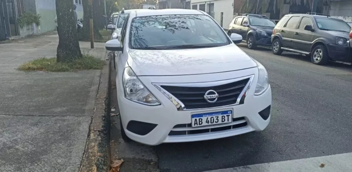 Nissan Versa 1.6 Sense