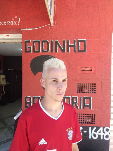 Imagem 2 de 5 de Godinho Barbearia
