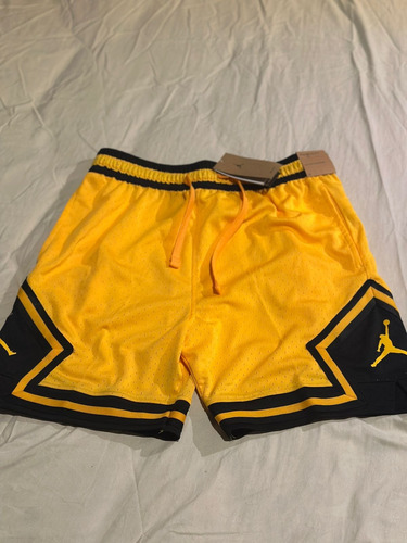 Short Jordan Oversize Amarillo