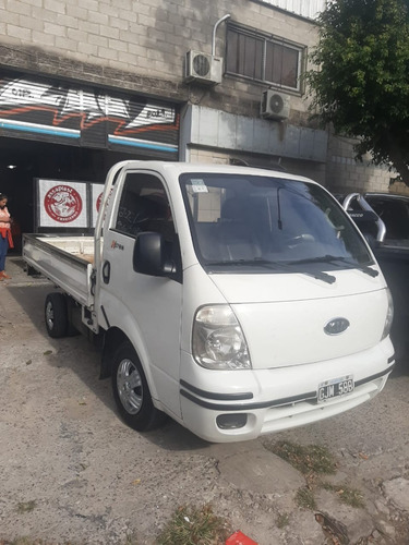 Kia 2700