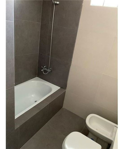 Imagen 15 de 18 de Venta Monoambiente En V. Crespo - Apto Profesional