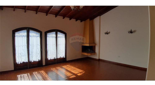 Imagen 4 de 14 de Vendo Lujosa Casa Con Piscina.