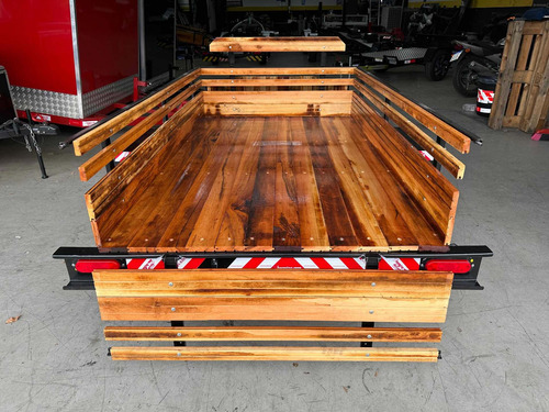 Carretinha Fazendinha 2.00 X 1.20 X 0.40 Com Caixinha - 0km