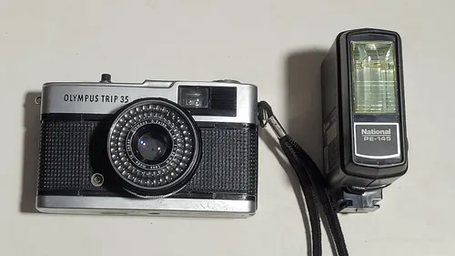 Camera Antiga Analogica Olympus Trip 35 Com Flash National