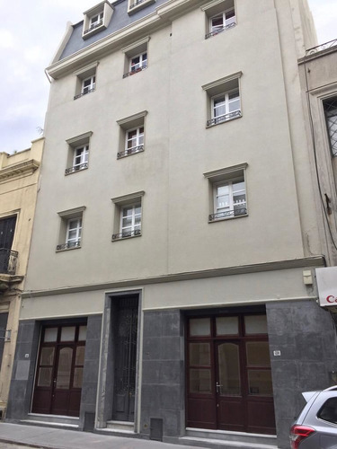 Edificio De Epoca Totalmente Renovado Y Unico En Su Estado