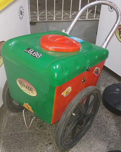 Passo Fábrica De Sorvetes, Com Loja E Açaiteria