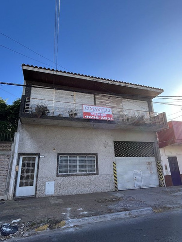 Venta De Galon Con Vivienda En Planta Superior A 10 Cuadras 