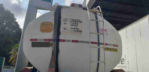Carreta Tanque E Cavalo Vw 19-330 Constellation 2014