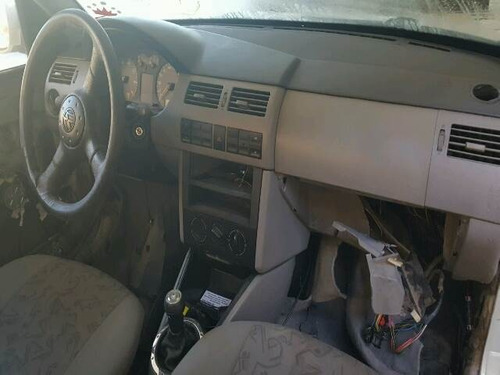 Imagem 6 de 8 de Vw Saveiro G3 1999 Sucata Somente Peças
