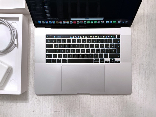 Macbook Pro A2141 - 16 Gb Ram, 1 Tb Ssd, Intel I9, Touch Bar Plateado (Usado)