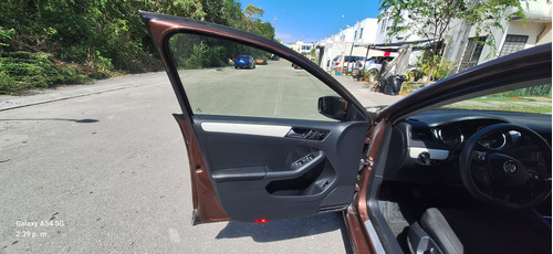 Volkswagen Jetta 2.5 Trendline Mt