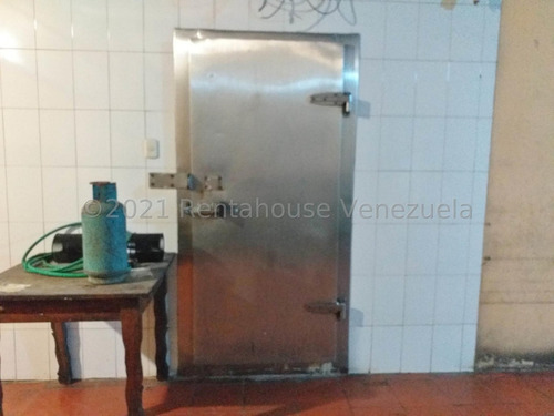 Extraordinario Fondo De Comercio Con Local Propio En Venta Mls 23-5920 Catia La Mar
