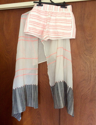 Short Y Pashmina Club Monaco Diseño Y Lentejuelas