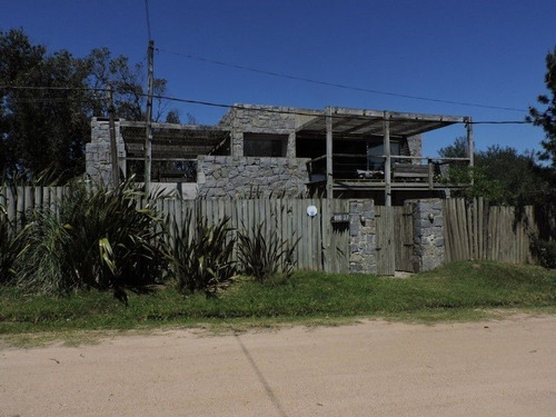 En La Zona Más Sofisticada De Punta Del Este. (ref: Zen-2735)