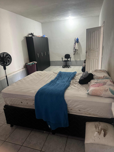 Lote Com Quatro Casas