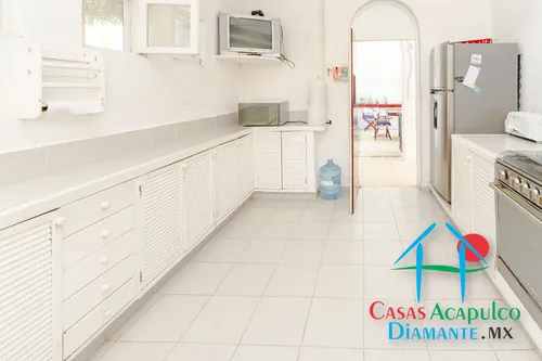 Cad Casa Ticitzin. Copropiedad. Terraza Con Alberca, Camastros Y Con Vista A La Bahía De Acapulco