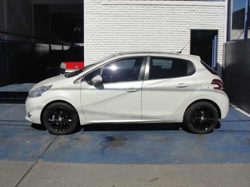 Peugeot 208 Allure 1,6 N Touchscreen 2015 Igual A Okm