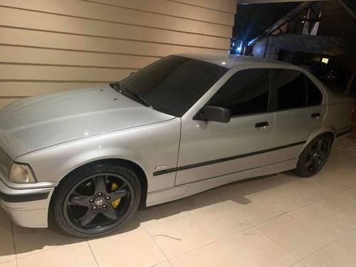 Bmw 323i Série 3