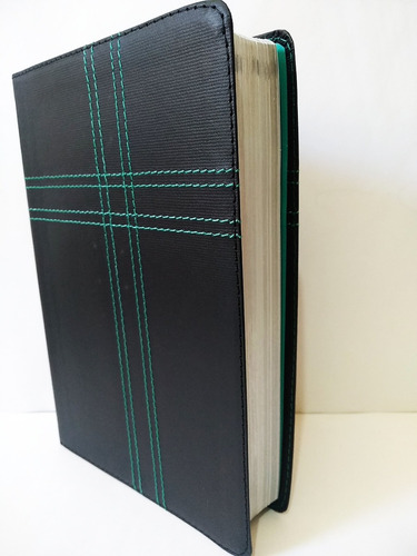 Imagen 2 de 10 de Biblia Bilingüe Rvr60/kjv Tamaño Personal Símil Piel Negro