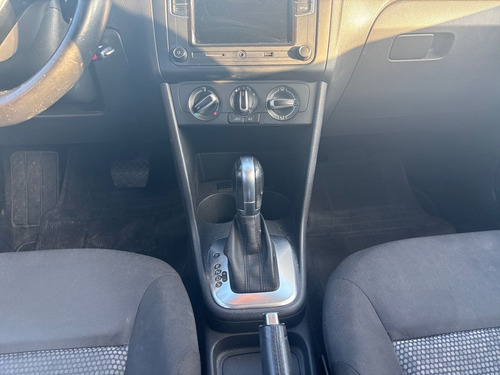 Volkswagen Polo 1.6 L4 Sound Tiptronic At
