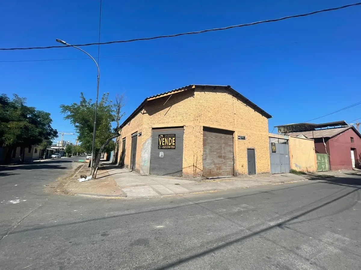 Imagen 1 de 16 de Casa Esquina En Cerrillos Con Gran Bidega (177435)