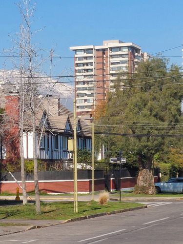 Gran Departamento Con Vista Asegurada. Espacioso Y Tranquilo