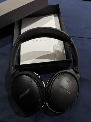 Auriculares Bluetooth Bose Quietcomfort 45, Color Negro (Usado)