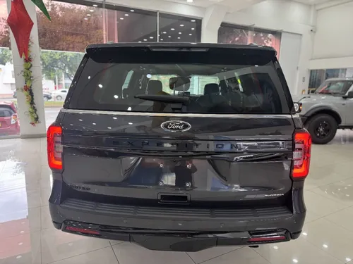 Ford Expedition Stealth Performance 2024