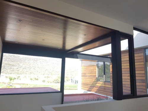 Residencia De Autor En Altozano, 4 Recámaras, Una En Pb, Estudio, Family Room..