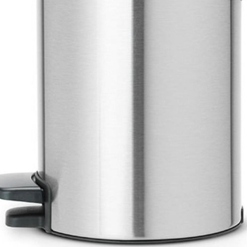 Bote De Basura Pedal Newi, Acero-mate/plástico 5 L Brabantia Color Plateado
