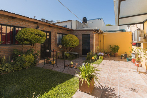 Imagen 2 de 23 de Venta Casa 2 Dormitorios Barrio La Florida