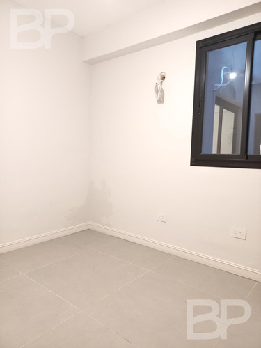 French 2360 - 5 Ambientes Con Patio - Reciclado - Recoleta