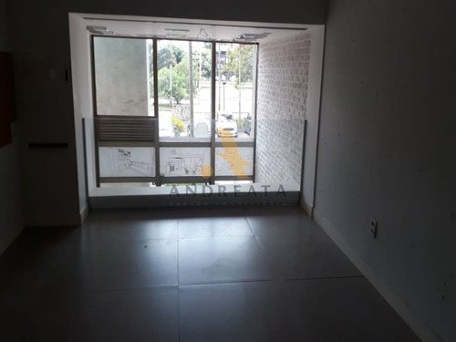 Imagem 3 de 10 de Barra Da Tijuca - Condomínio Sunplaza - Loja Frente - Com 37m2 De Piso E 18 M² De Jirau. Agende Uma Visita. - Loc5455m - 34847446