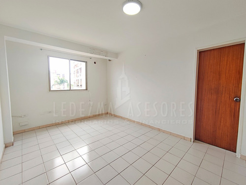 Imagen 10 de 20 de Ledezma Asesores Vende Apartamento, Residencias La Loma, Sector Av. Jesús Soto, Ciudad Bolívar - Venezuela