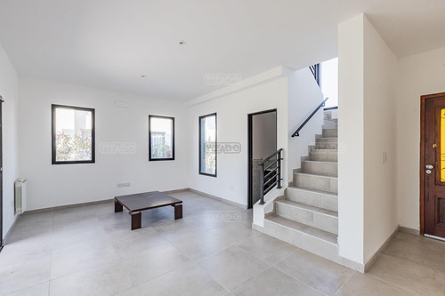 Casa En Venta En Vila Marina Ii, Villanueva, Tigre
